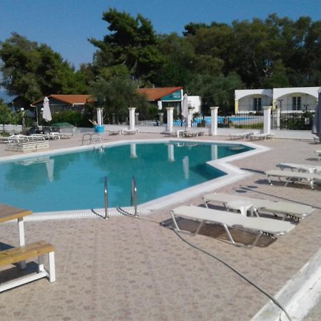 קאבוס Umbrella Beach Apartments מראה חיצוני תמונה