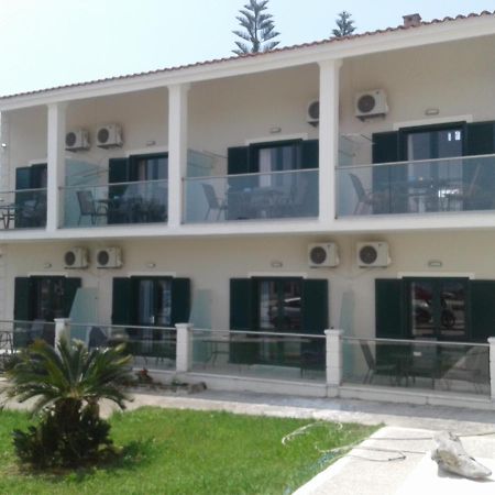קאבוס Umbrella Beach Apartments מראה חיצוני תמונה