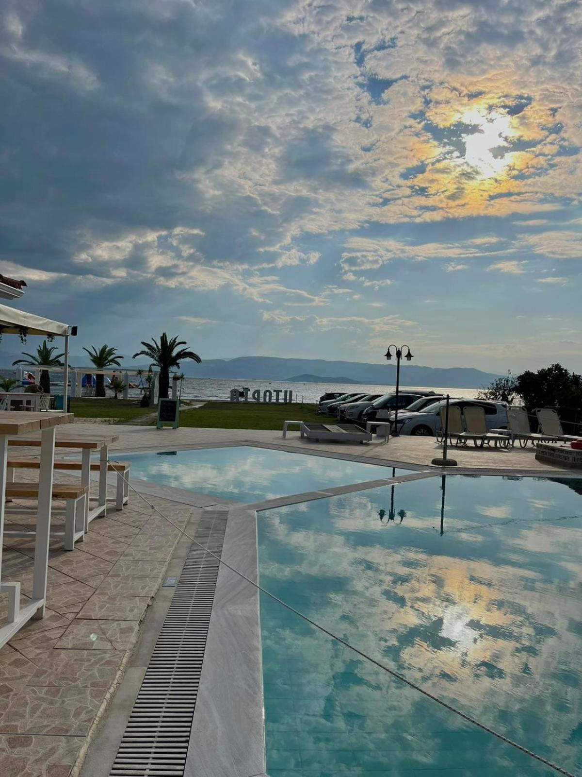 קאבוס Umbrella Beach Apartments מראה חיצוני תמונה