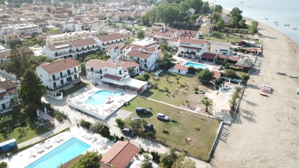 קאבוס Umbrella Beach Apartments מראה חיצוני תמונה
