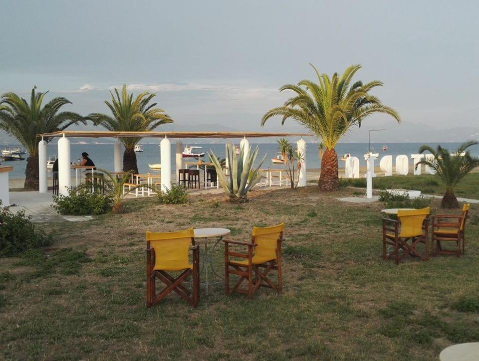 קאבוס Umbrella Beach Apartments מראה חיצוני תמונה