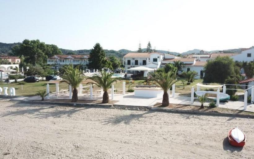 קאבוס Umbrella Beach Apartments מראה חיצוני תמונה