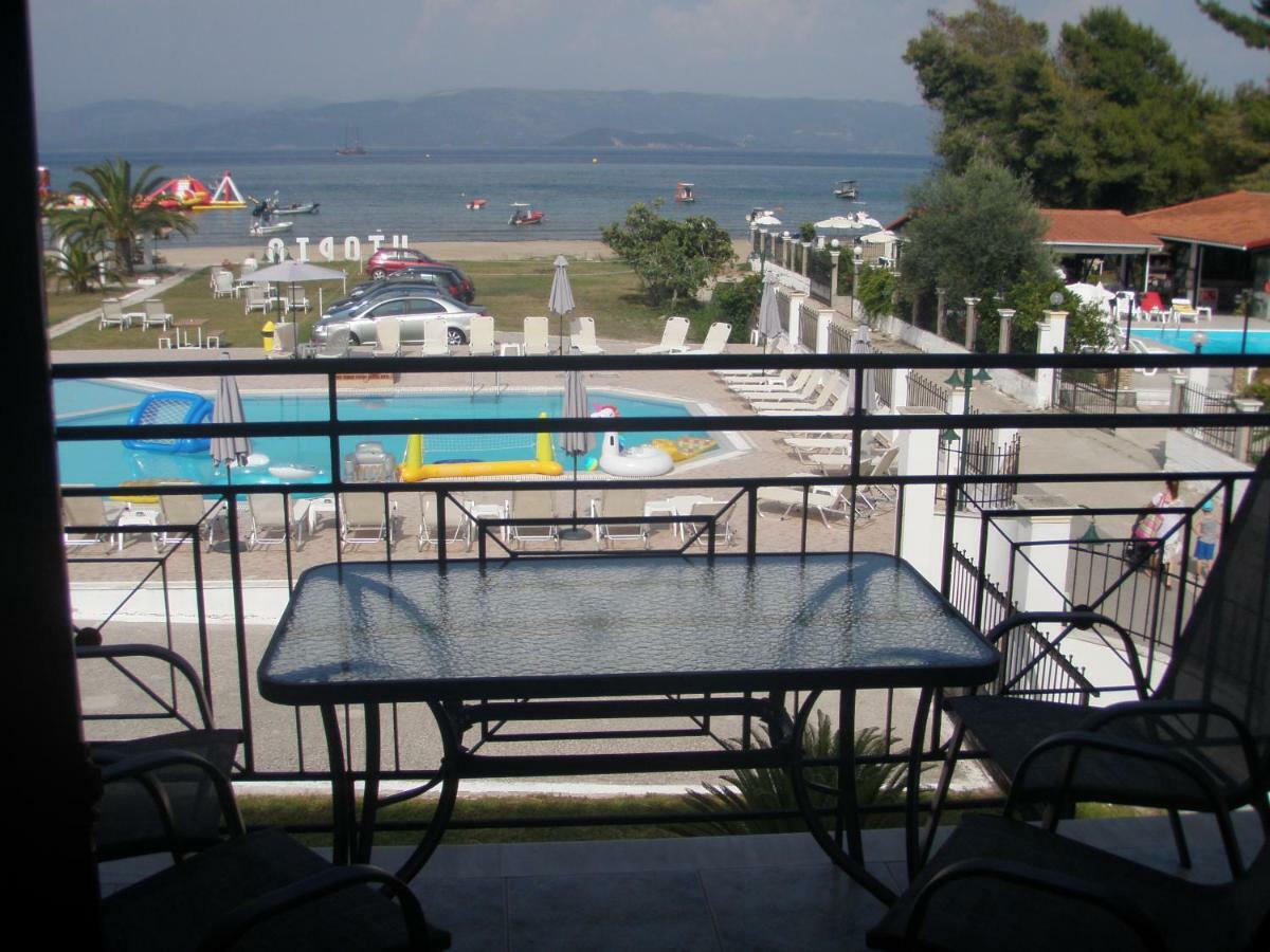 קאבוס Umbrella Beach Apartments מראה חיצוני תמונה