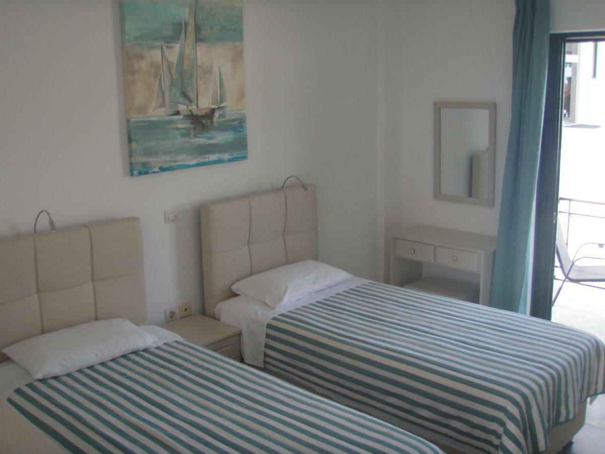 קאבוס Umbrella Beach Apartments מראה חיצוני תמונה