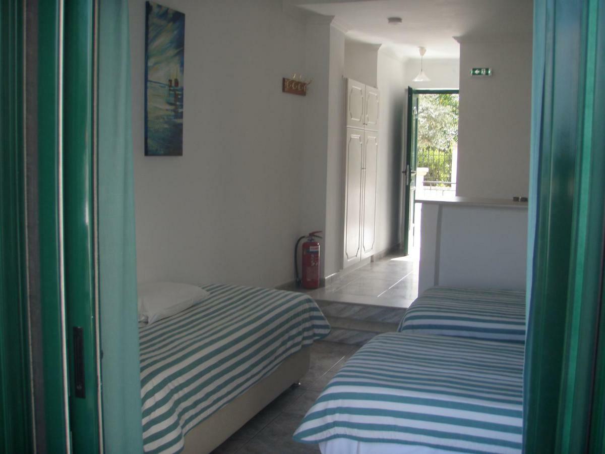 קאבוס Umbrella Beach Apartments מראה חיצוני תמונה
