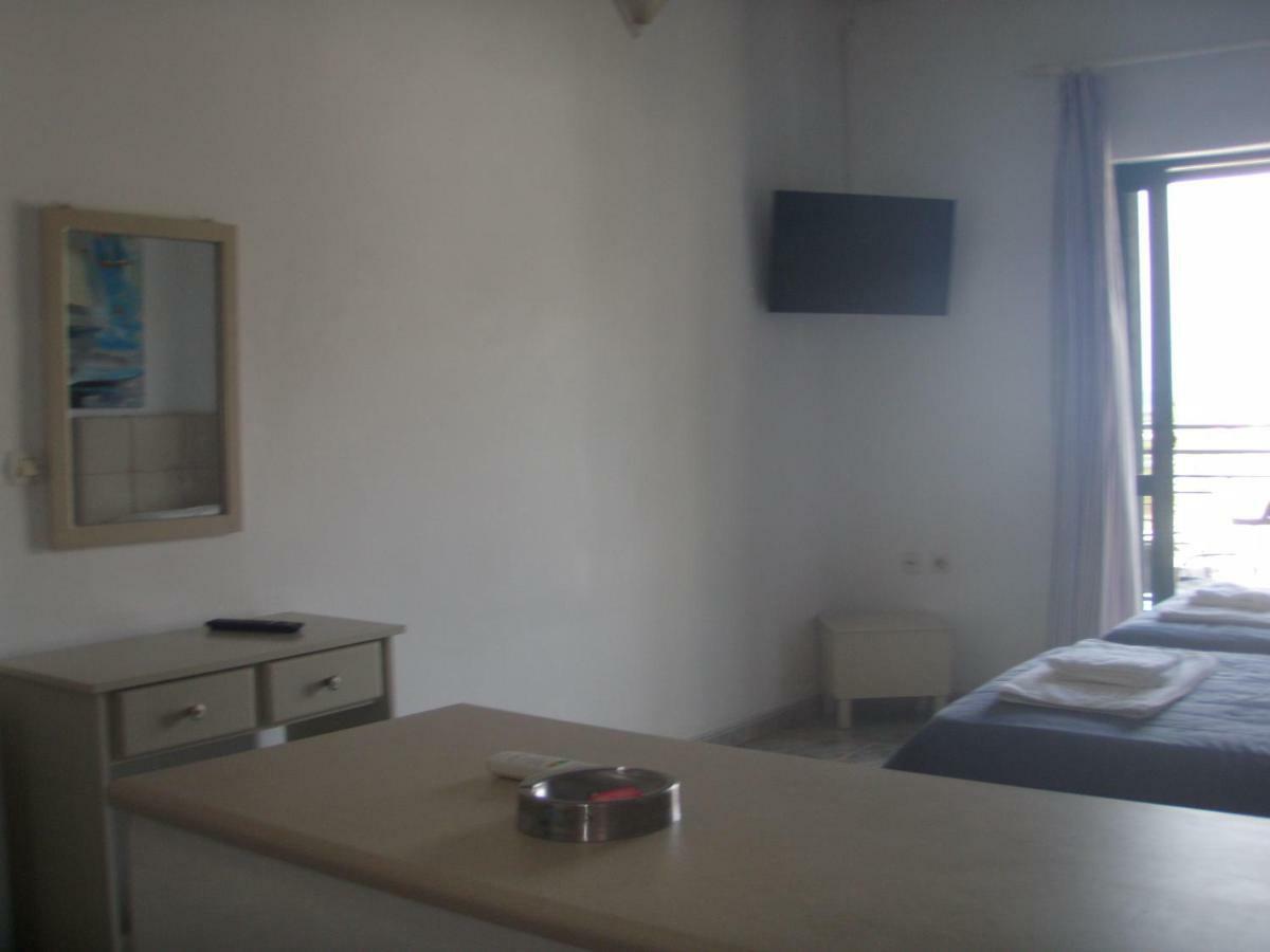 קאבוס Umbrella Beach Apartments מראה חיצוני תמונה