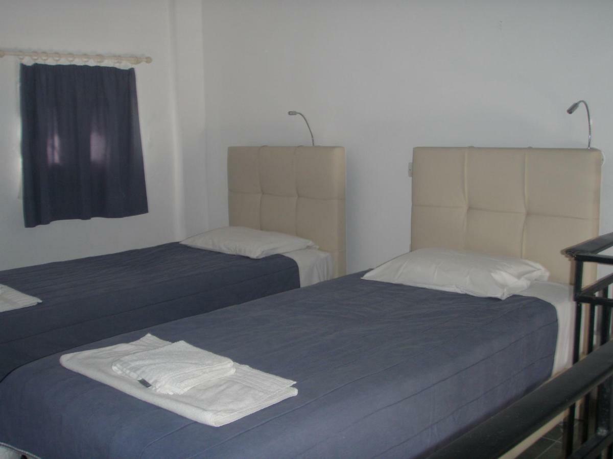 קאבוס Umbrella Beach Apartments מראה חיצוני תמונה