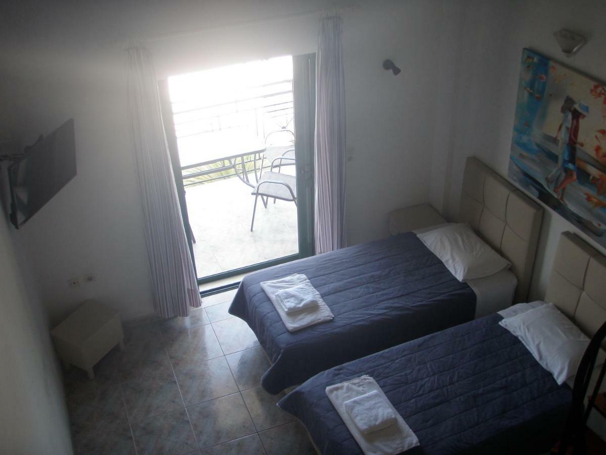 קאבוס Umbrella Beach Apartments מראה חיצוני תמונה