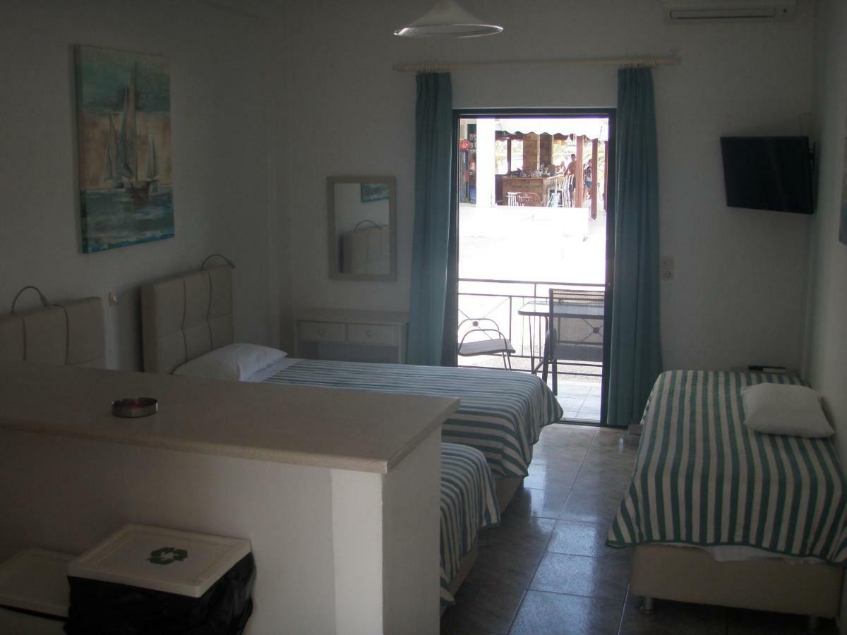 קאבוס Umbrella Beach Apartments מראה חיצוני תמונה